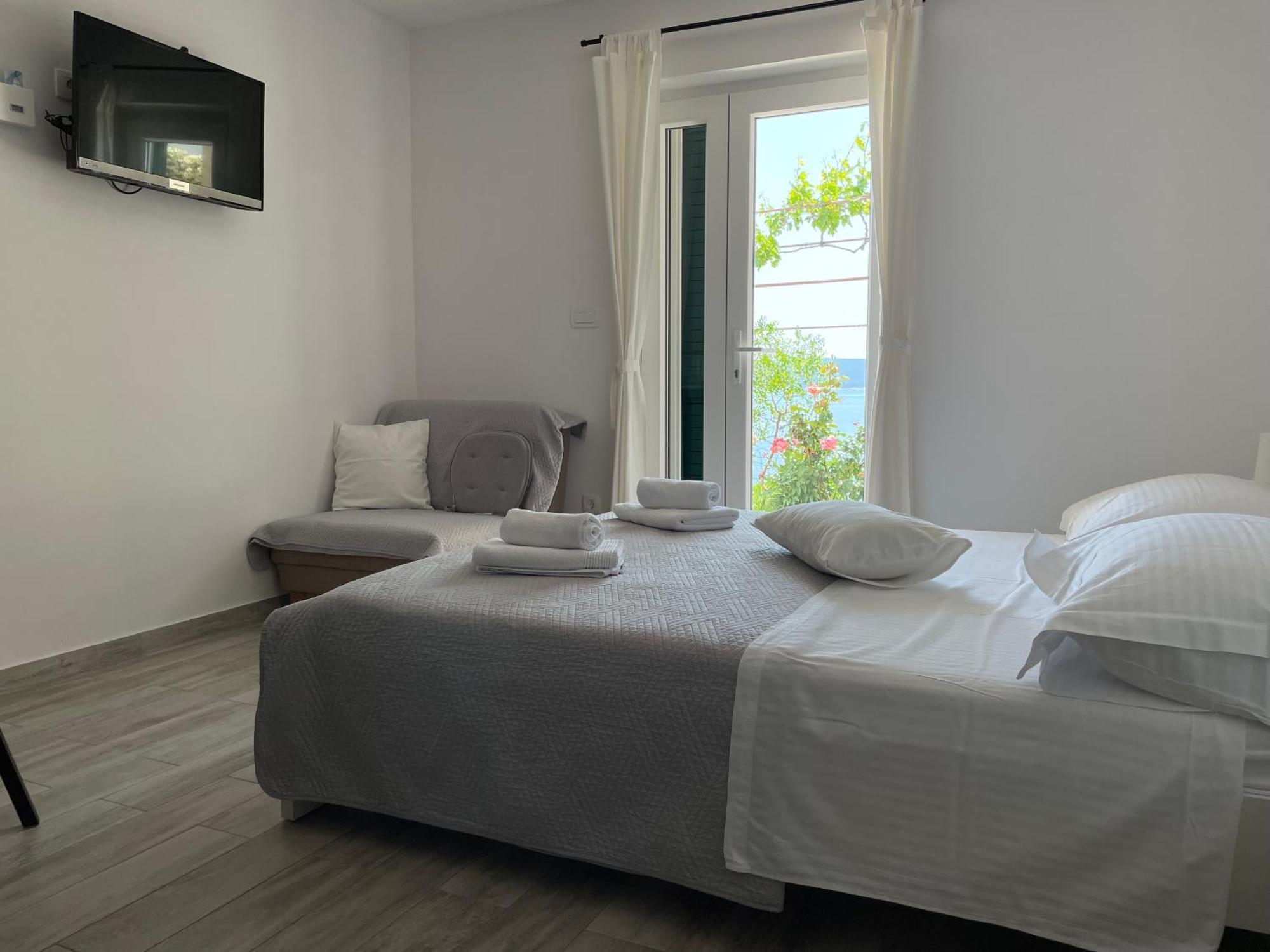 Apartments Tom Міміце Екстер'єр фото
